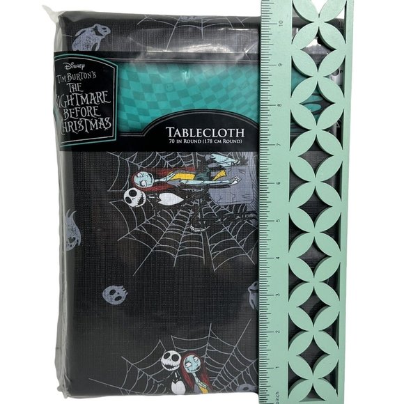 Disney Nightmare Before Christmas Tablecloth 70" Round Jack And Sally Spiderwebs - Picture 8 of 12